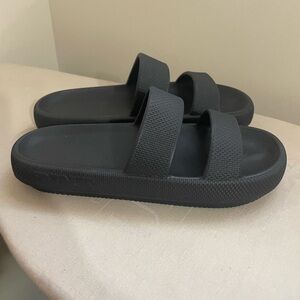 Victoria's Secret Black Sandals